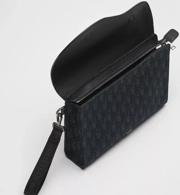 2ADCA540YKSH03E_SBG_E12 Dior Saddle Pouch Oblique 手拿包